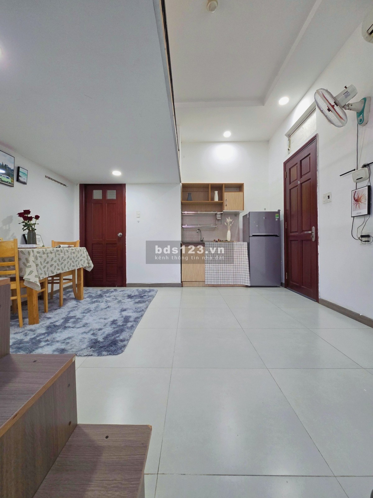 Duplex giá rẻ full nội thất, cửa sổ đón nắng ngay Âu Cơ