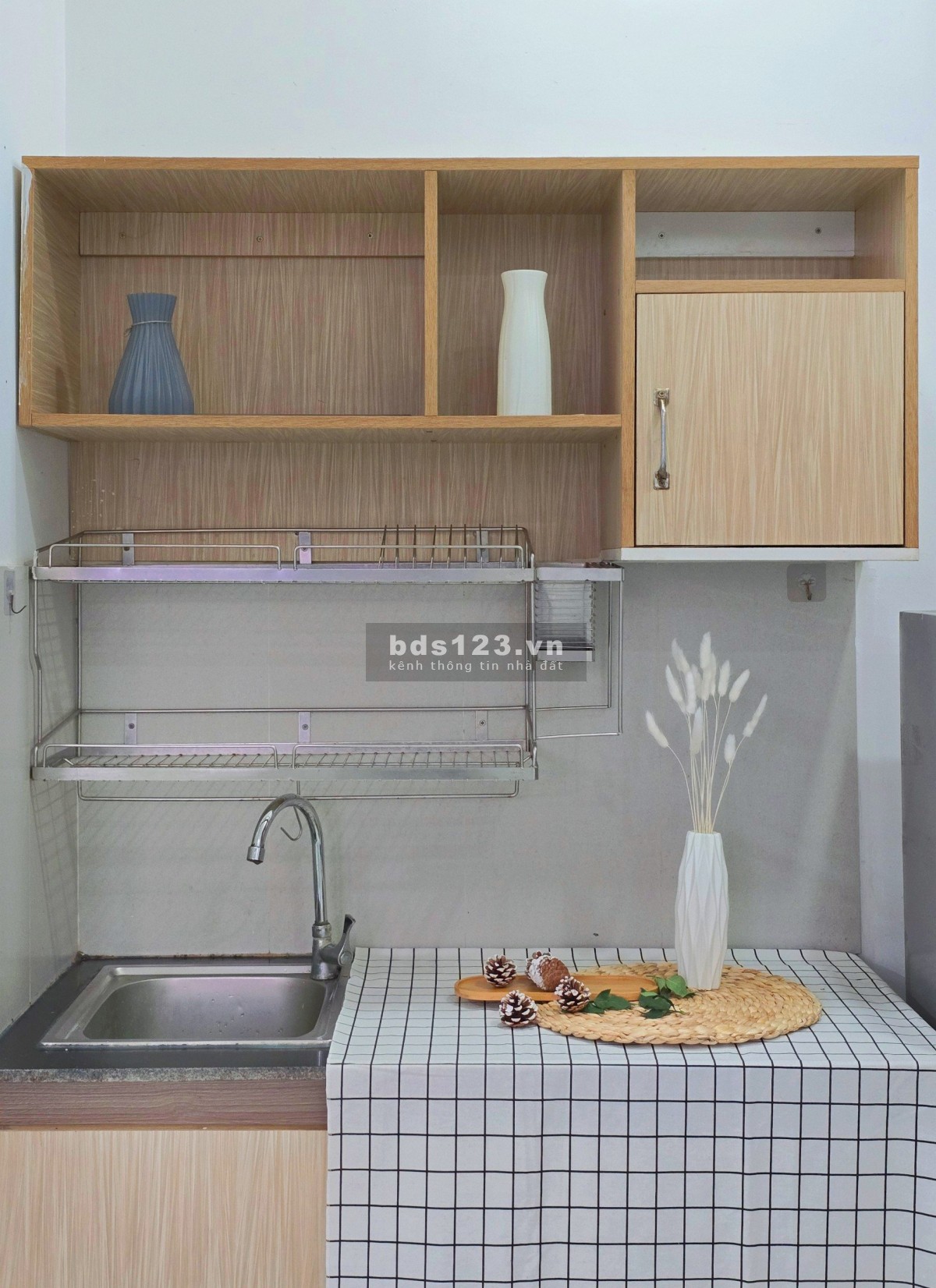 Duplex giá rẻ full nội thất, cửa sổ đón nắng ngay Âu Cơ
