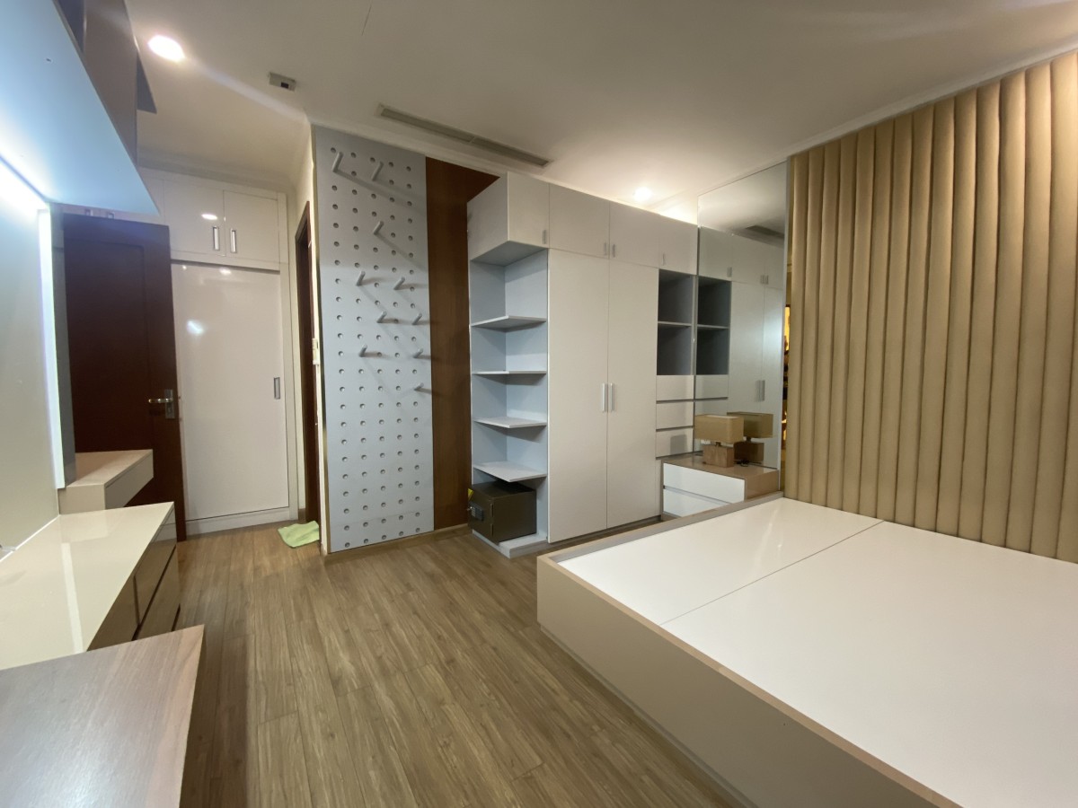 Chính chủ bán căn hộ khu Landmark 81, Vinhomes Central Park, 2PN