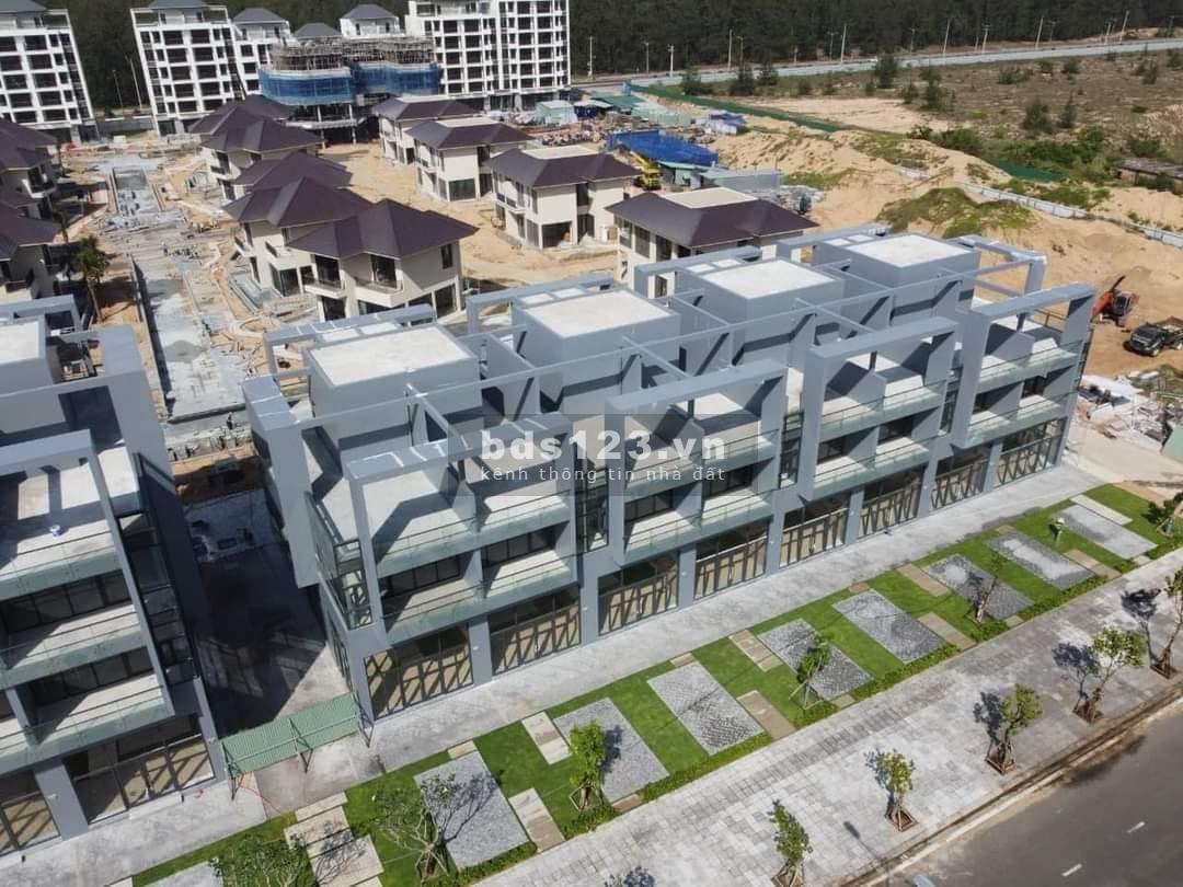 Cần bán nhà 1 trệt 3 lầu. Thích hợp làm văn phòng