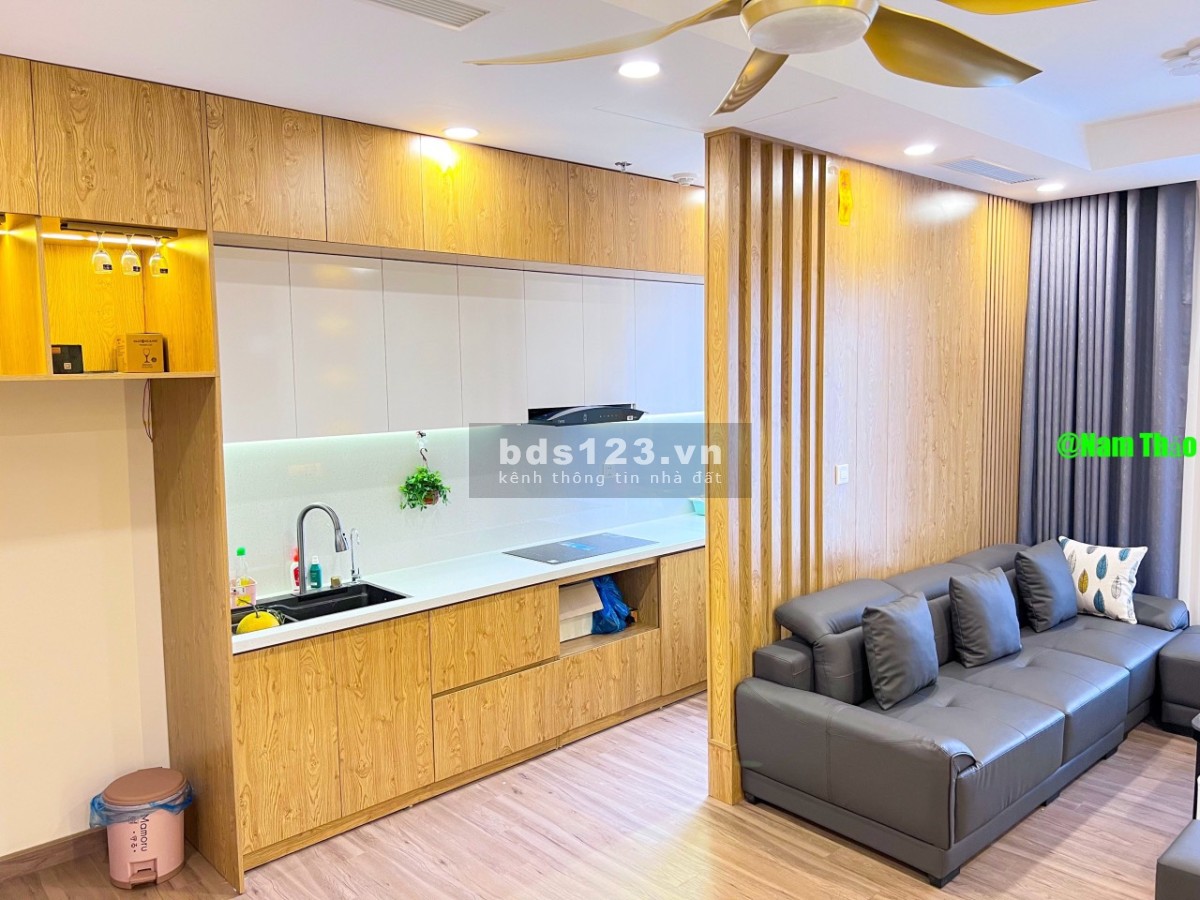 Chủ nhà cần bán căn 3NG-2VS( 83m) tòa SP. Nhà có đủ nôi thất giá bán 3ty580 bao phí. LH 0964109408