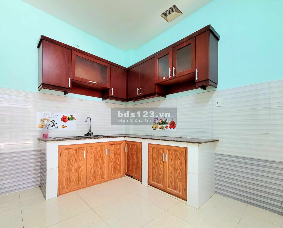 Nhà mới 2 tầng 32m² 4x8 gần công viên Làng Hoa, hoàn công đầy đủ