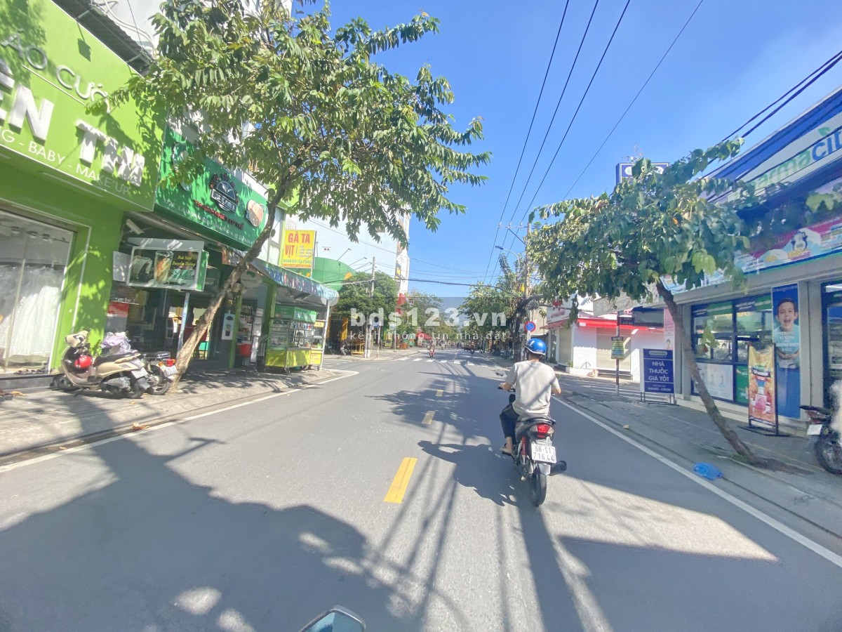 Bán lô đất mặt tiền 176 Lâm Văn Bền Quận 7 DT ngang 6x24m giá 24.5 tỷ