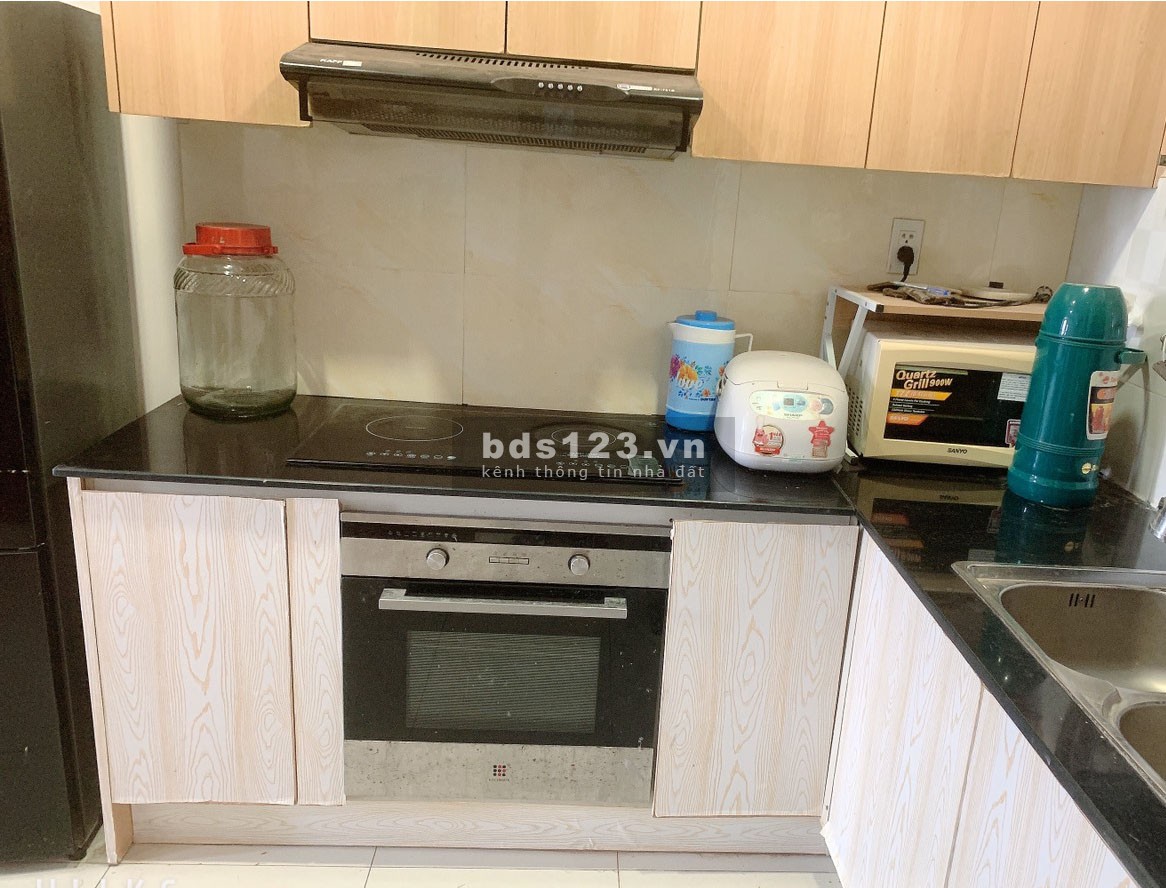 Cho thuê căn góc cc Sky 9, 74m2, 3PN, 2WC, full nội thất giá 9 triệu/th, có thể ở ngay