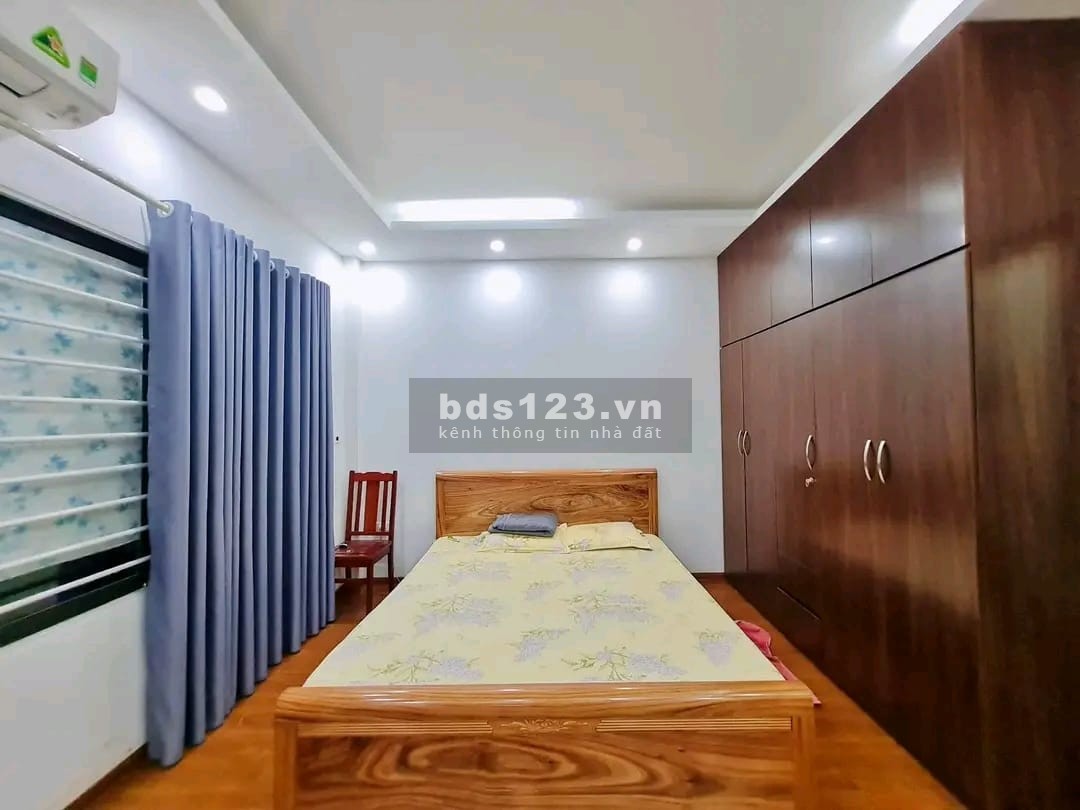 Bán nhà Cầu Giất - Lạc Long Quân diện tích 40M2 giá nhỉnh hơn 6 tỷ