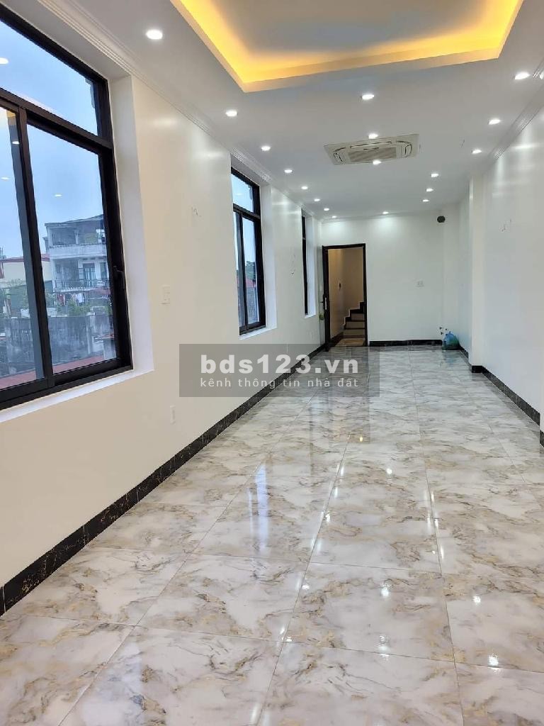 Mặt phố Ba Đình, siêu phẩm hiếm - Lô góc, thang máy đẹp lung linh