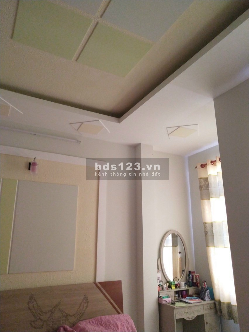 Nhà full nội thất hẻm oto, 4pn 4wc. Sân thượng trước sau gần ql13