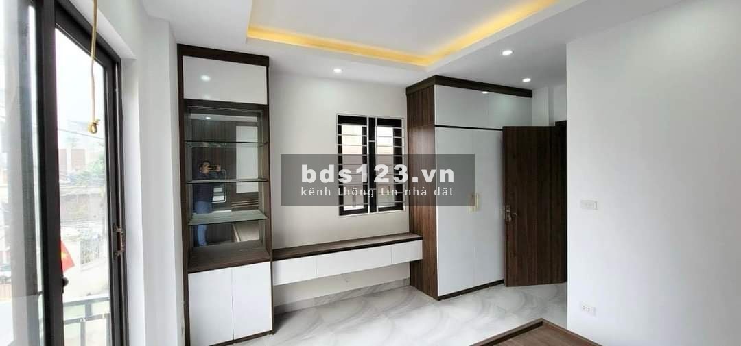 Sốc! Sở hữu nhà 3T x 40m2, ngõ rộng 3m ô tô đến nhà Giá chỉ 2.3 tỷ