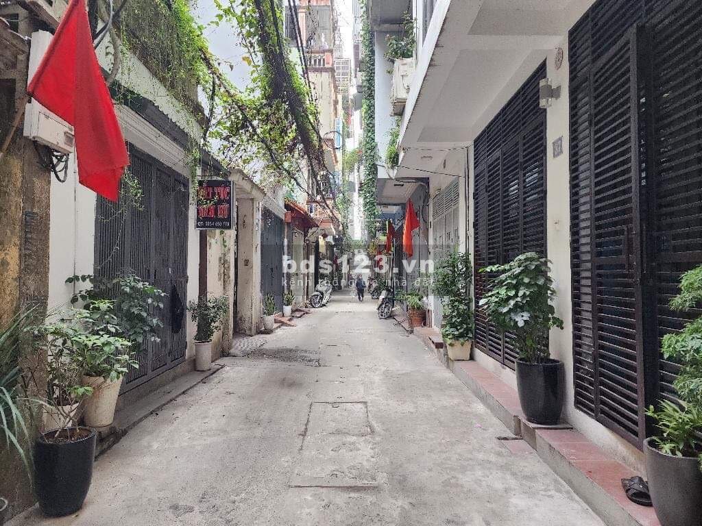 Bán nhà ngõ Âu Cơ, ngõ rộng, diện tích 43.2M2, nhà cấp 4, mặt tiền 3,6M, giá 3.9 tỷ