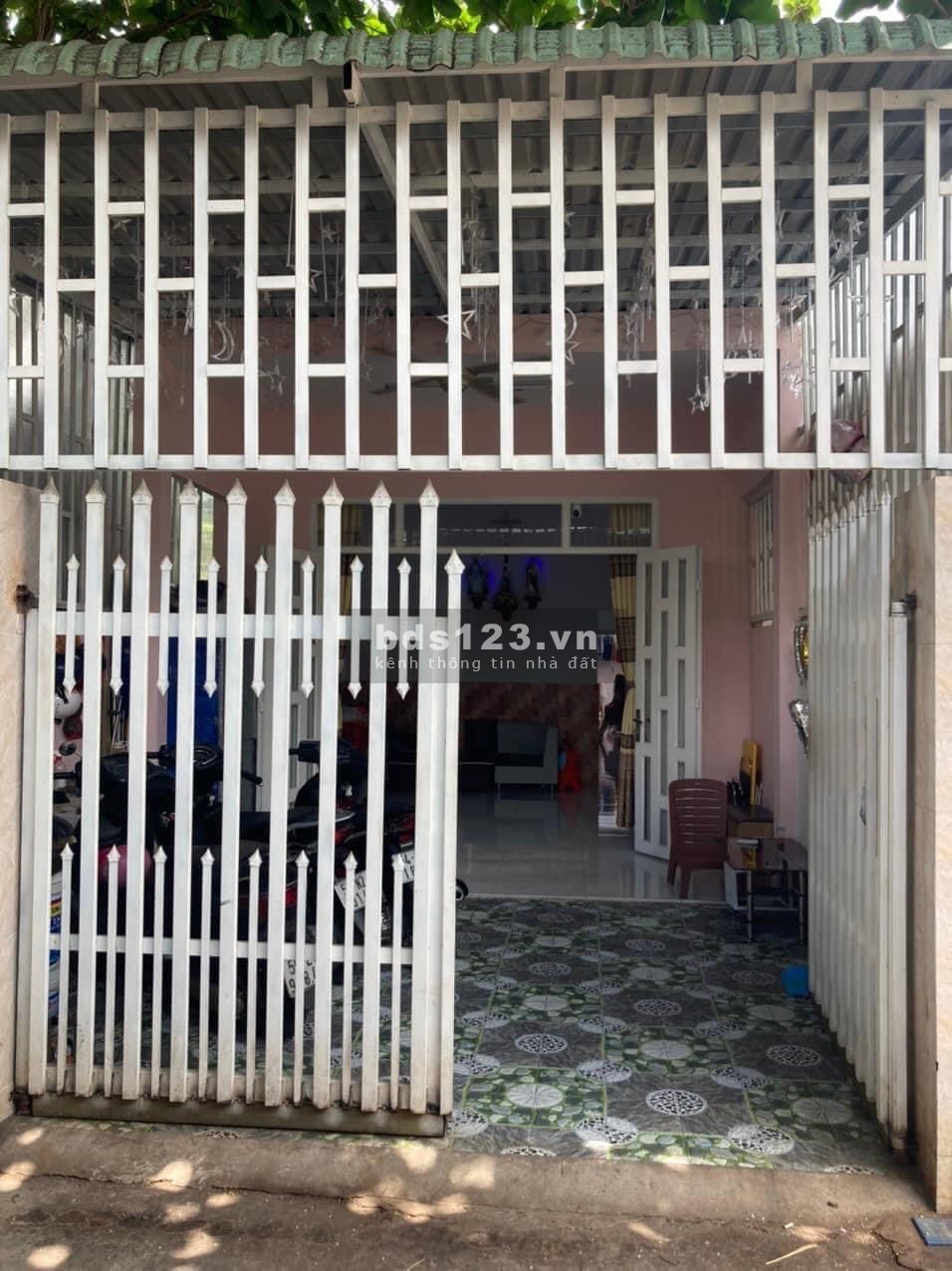 Bán nhà ngõ Âu Cơ, ngõ rộng, diện tích 43.2M2, nhà cấp 4, mặt tiền 3,6M, giá 3.9 tỷ