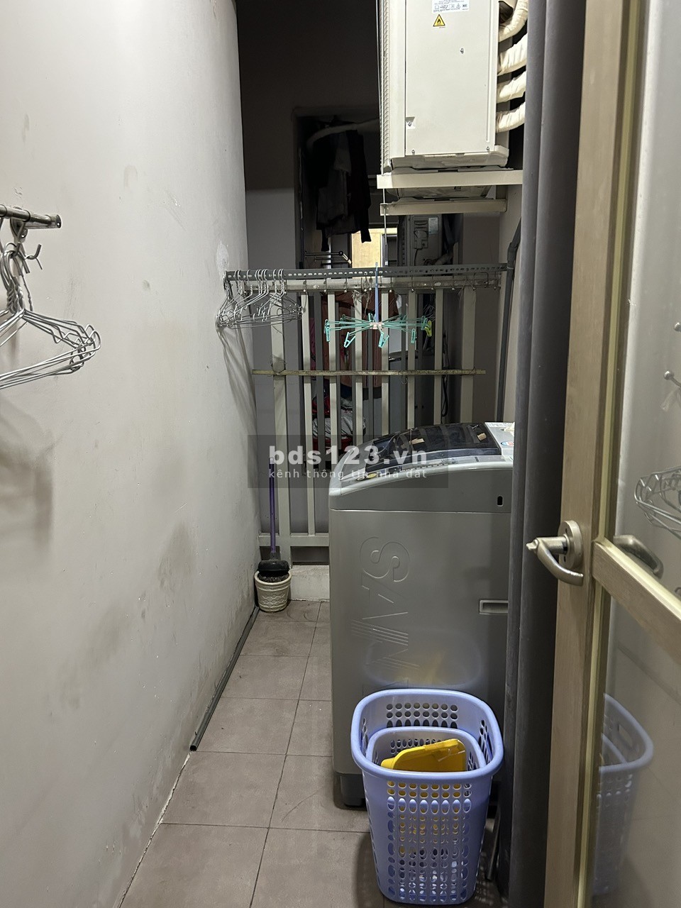 Cho thuê căn góc cc Sky 9, 74m2, 3PN, 2WC, full nội thất giá 9 triệu/th, có thể ở ngay