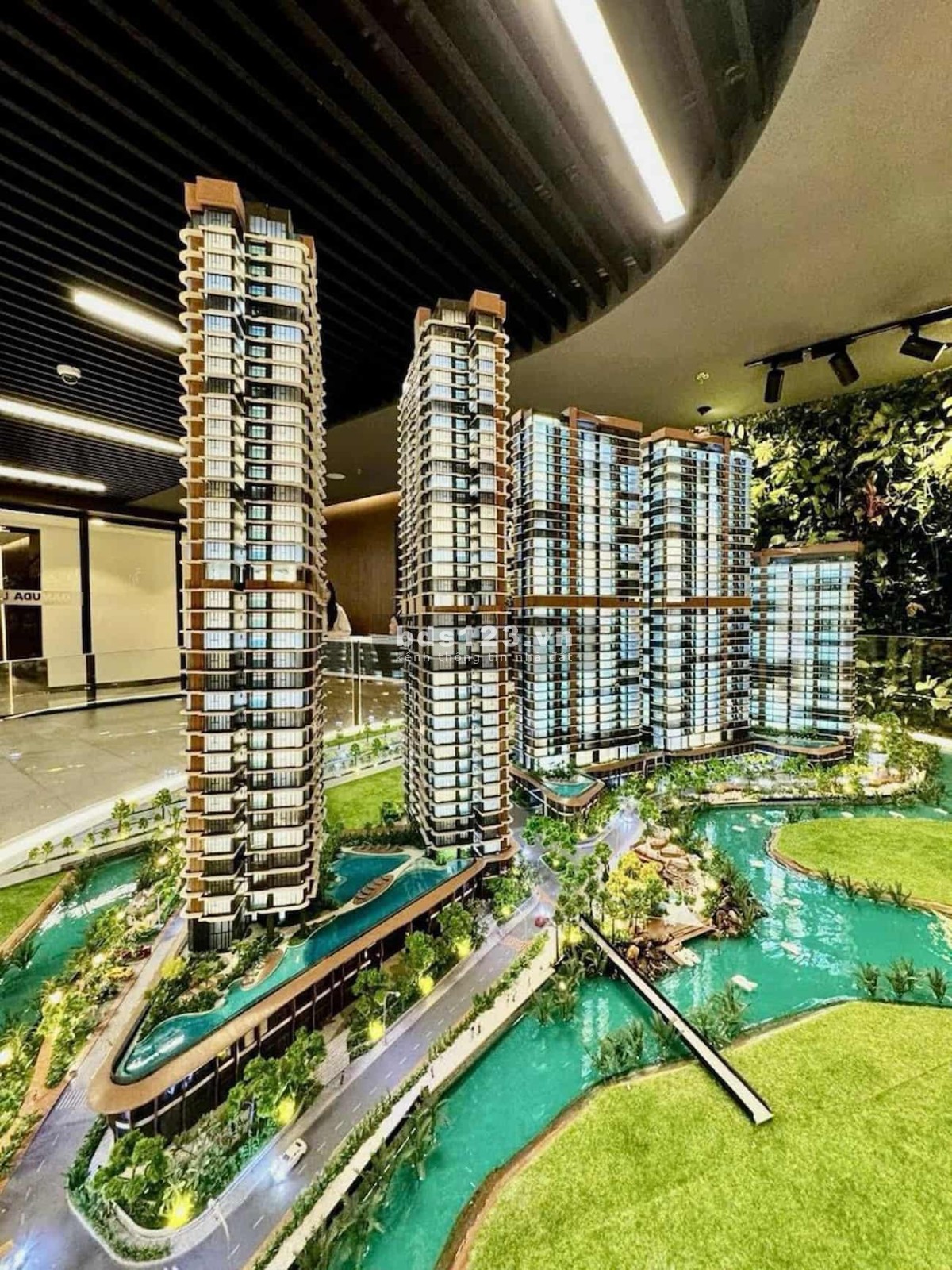 Nhanh tay sở hữu căn hộ ưng ý - Chiết khấu cực lớn tại Eaton Park - Tài sản truyền đời