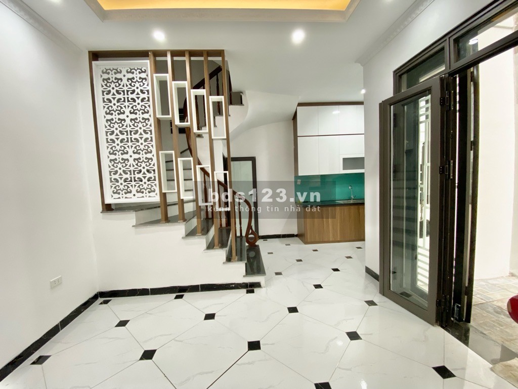 50m ra phố Tam Trinh, mới kinh koog, ô tô đỗ cổng, 39m2, 4.5 tỷ