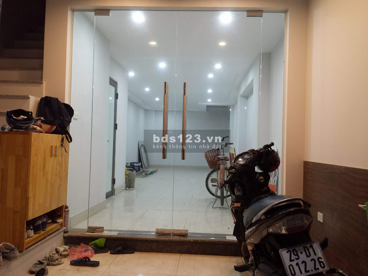 Cho thuê nhà tầng 1 giáp phố Lê Lai , Hà Đông làm văn phòng, nhà kho…