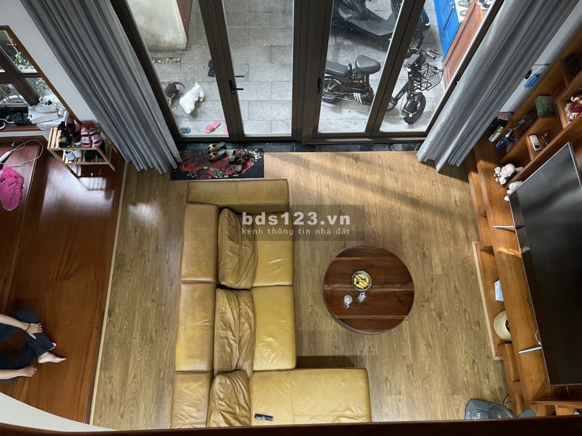Biệt thự Huỳnh Văn Bánh Phú Nhuận. 4 tầng.Sát mặt tiền. DT 91m2{7,2 x 13} chỉ 12.5 tỷ. ĐT 0794285869