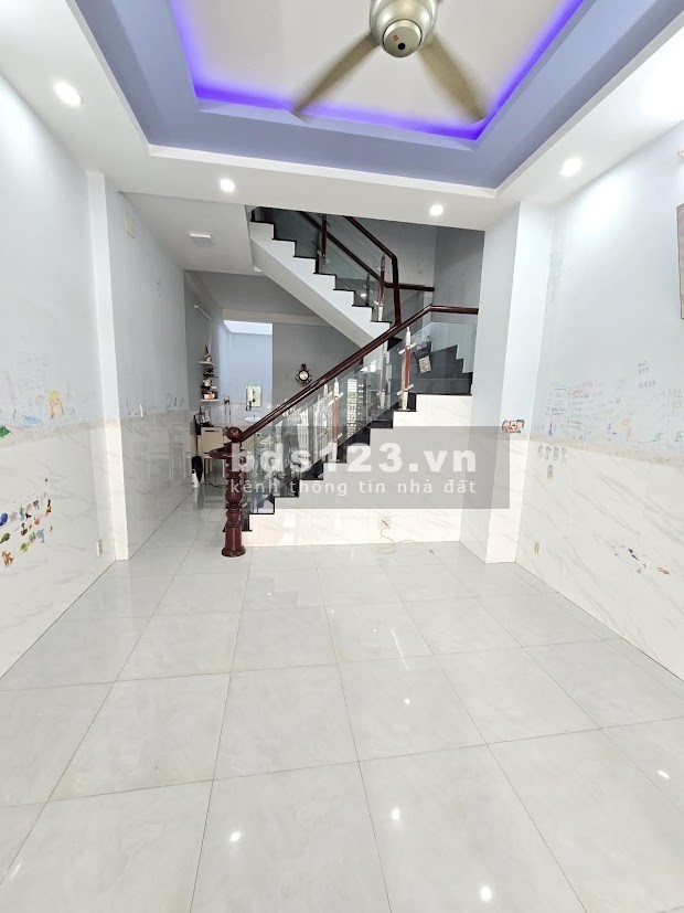 (Thủ Đức) bán gấp nhà đẹp HXH, Hiệp Bình - Hiệp Bình Phước, 56m2, 4 tầng, 5.55tỷ