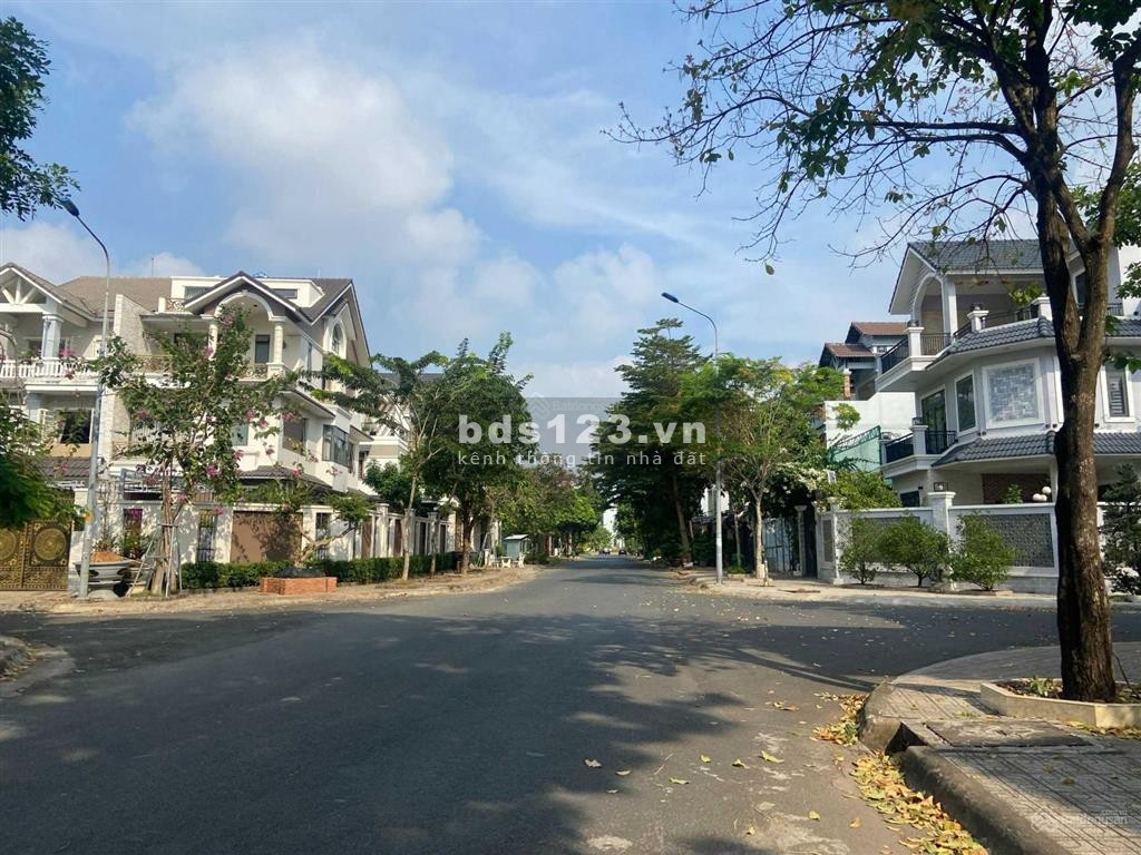 Bán đất Khang Điền intresco Bvh diện tích đất 200m2 giá 12,5 tỷ sổ riêng
