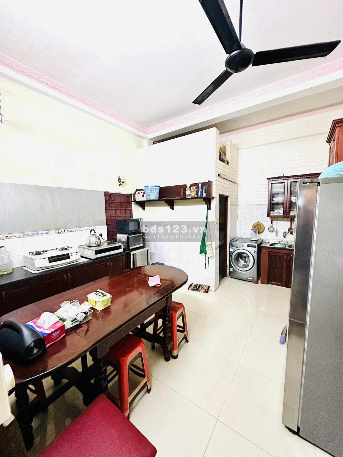 Bán nhà 3 tầng, lô góc, sân để xe hơi, hẻm xe tải. Chỉ 12,7 tỷ.