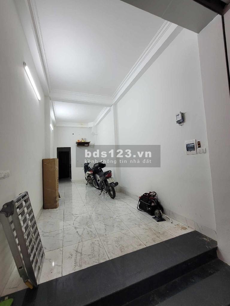 Bán tòa căn hộ mini Trường Chinh, 9 phòng, dòng tiền cao, giá 6.x tỷ, gần phố trung tâm