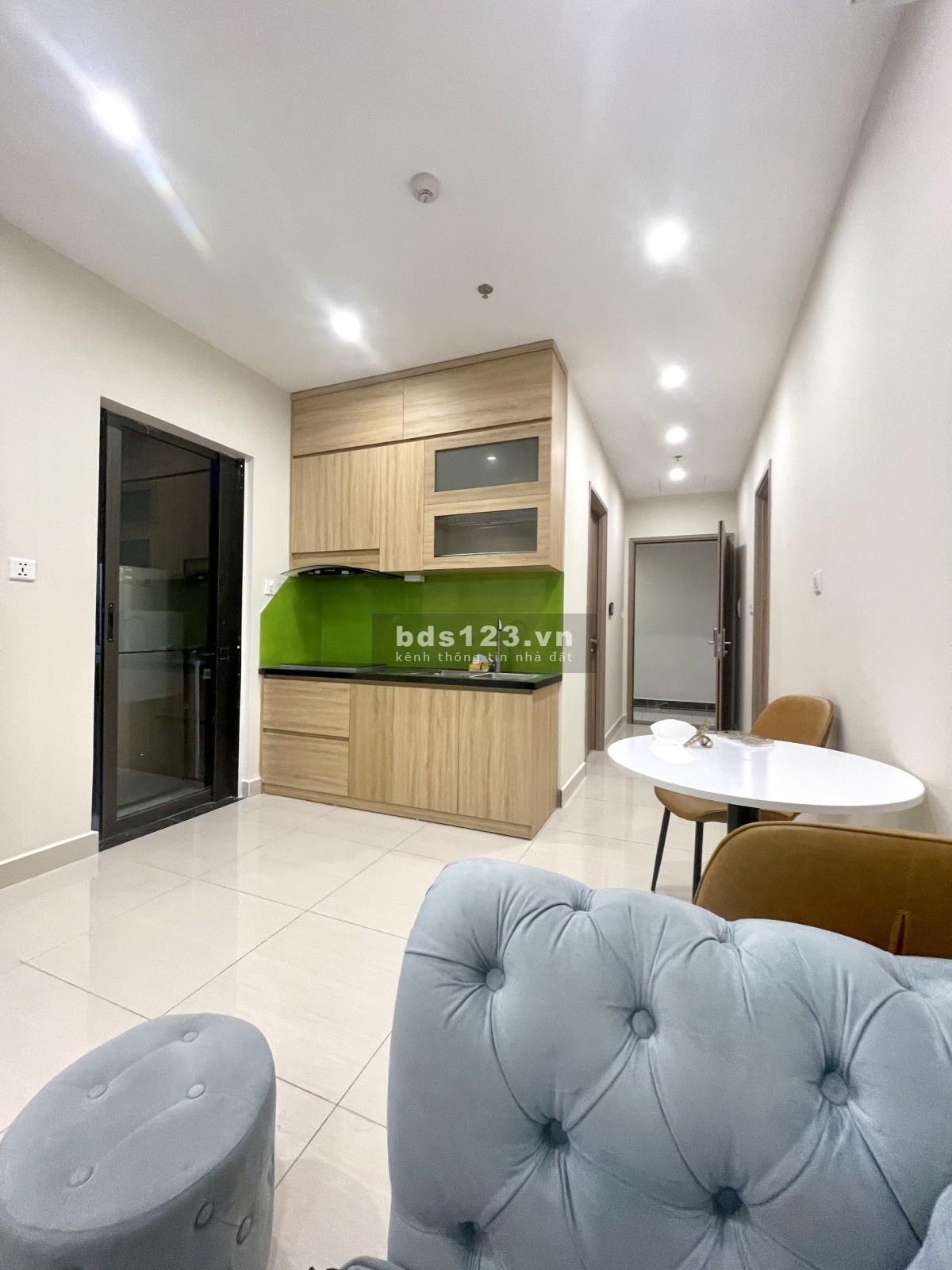 Bán căn 1PN1K full đồ hướng Đông Nam S303 1.980 tỷ Vinhomes Smart