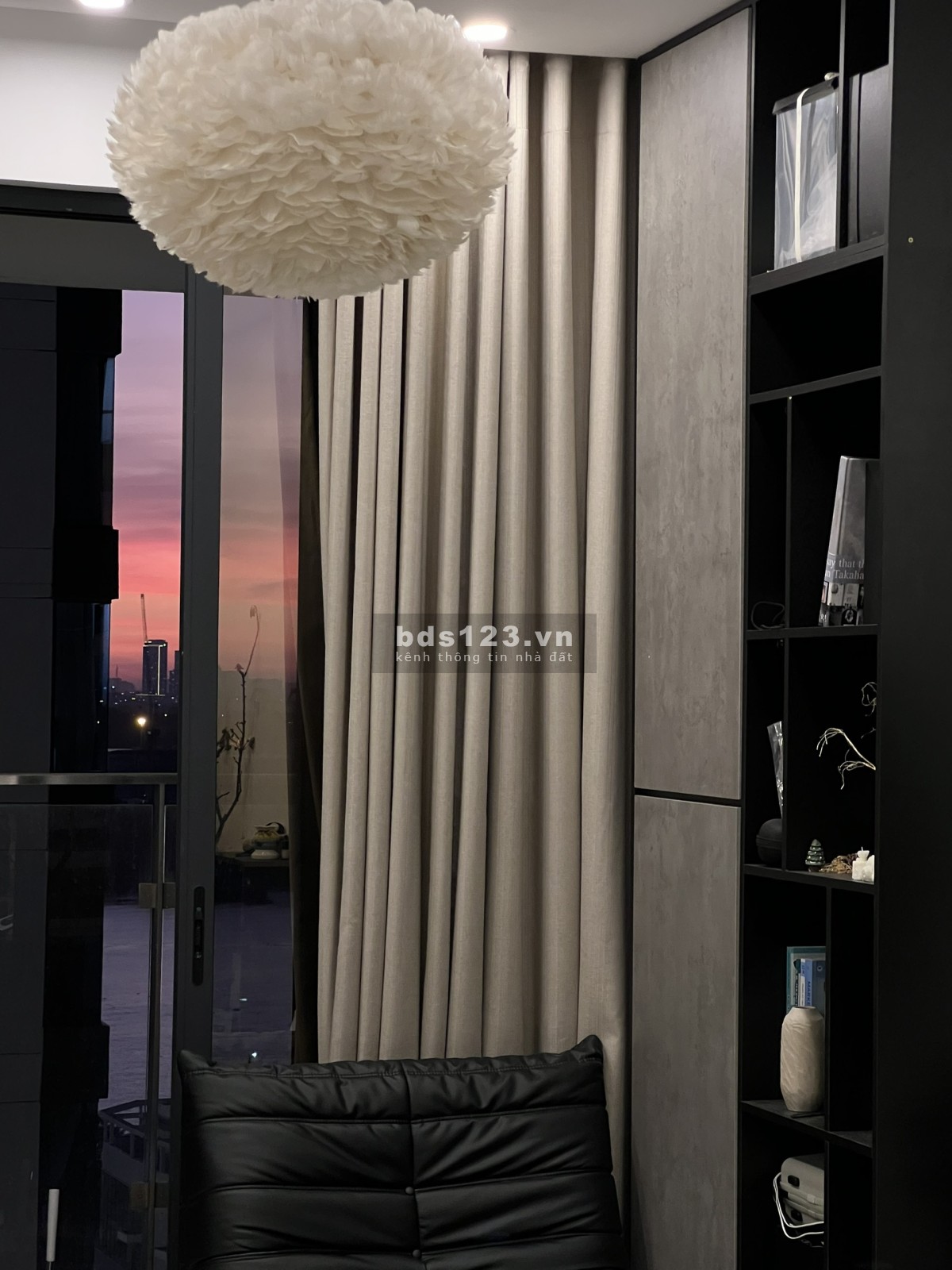 Bán nhanh căn hộ One Verandah 2PN View sông nhà rất đẹp tiện ích đầy đủ
