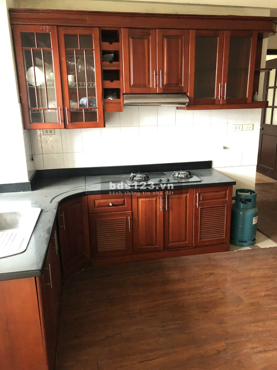 Bán căn hộ: KĐT Việt Hưng, Q.Long Biên: 76.5m2, 2PN