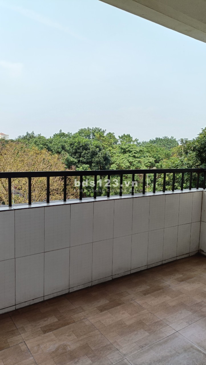 Bán căn hộ: KĐT Việt Hưng, Q.Long Biên: 76.5m2, 2PN