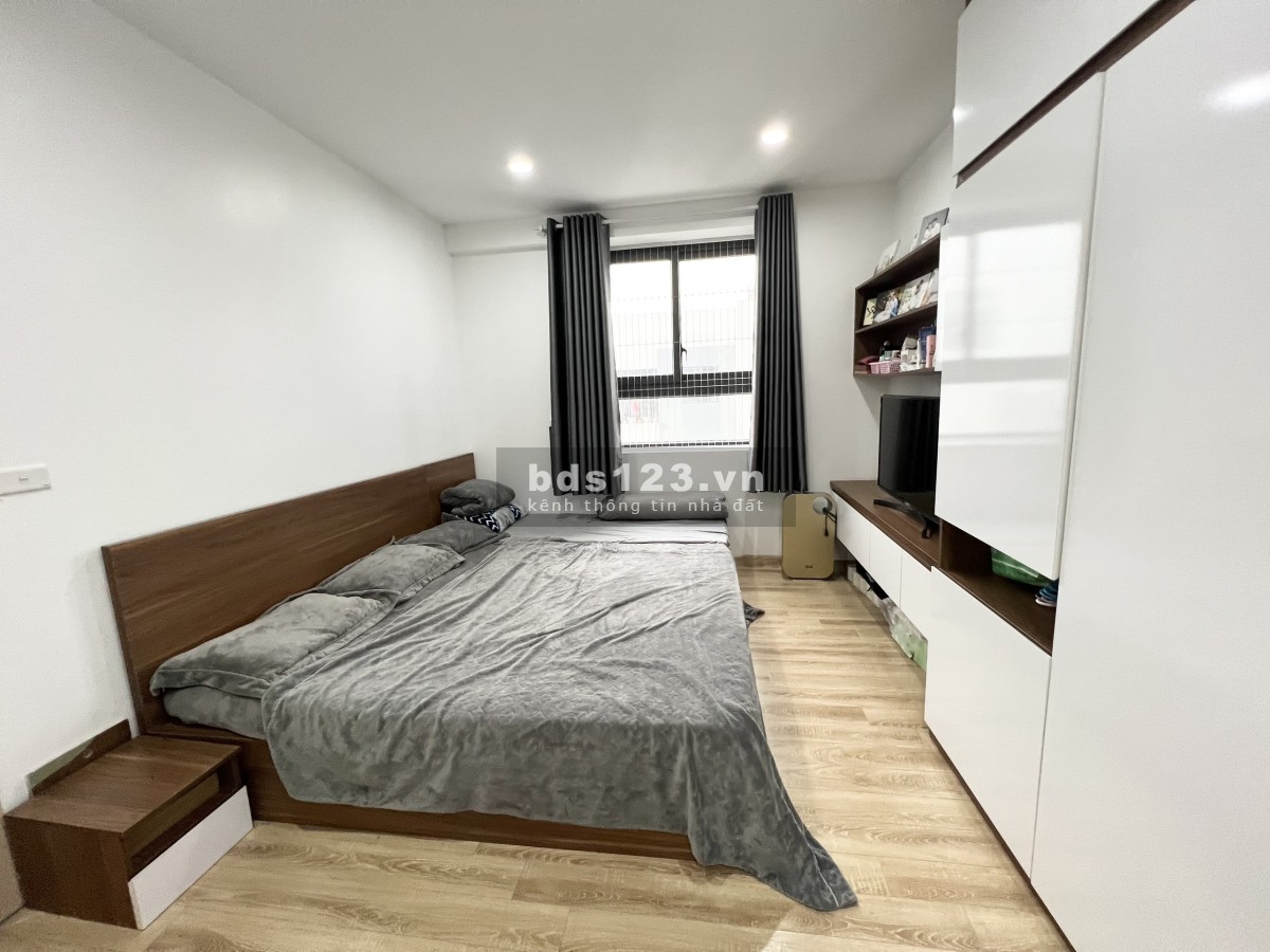 Bán gấp căn hộ NO-08 Mai Chí Thọ, Giang Biên: 76m2, 2PN, 2WC.