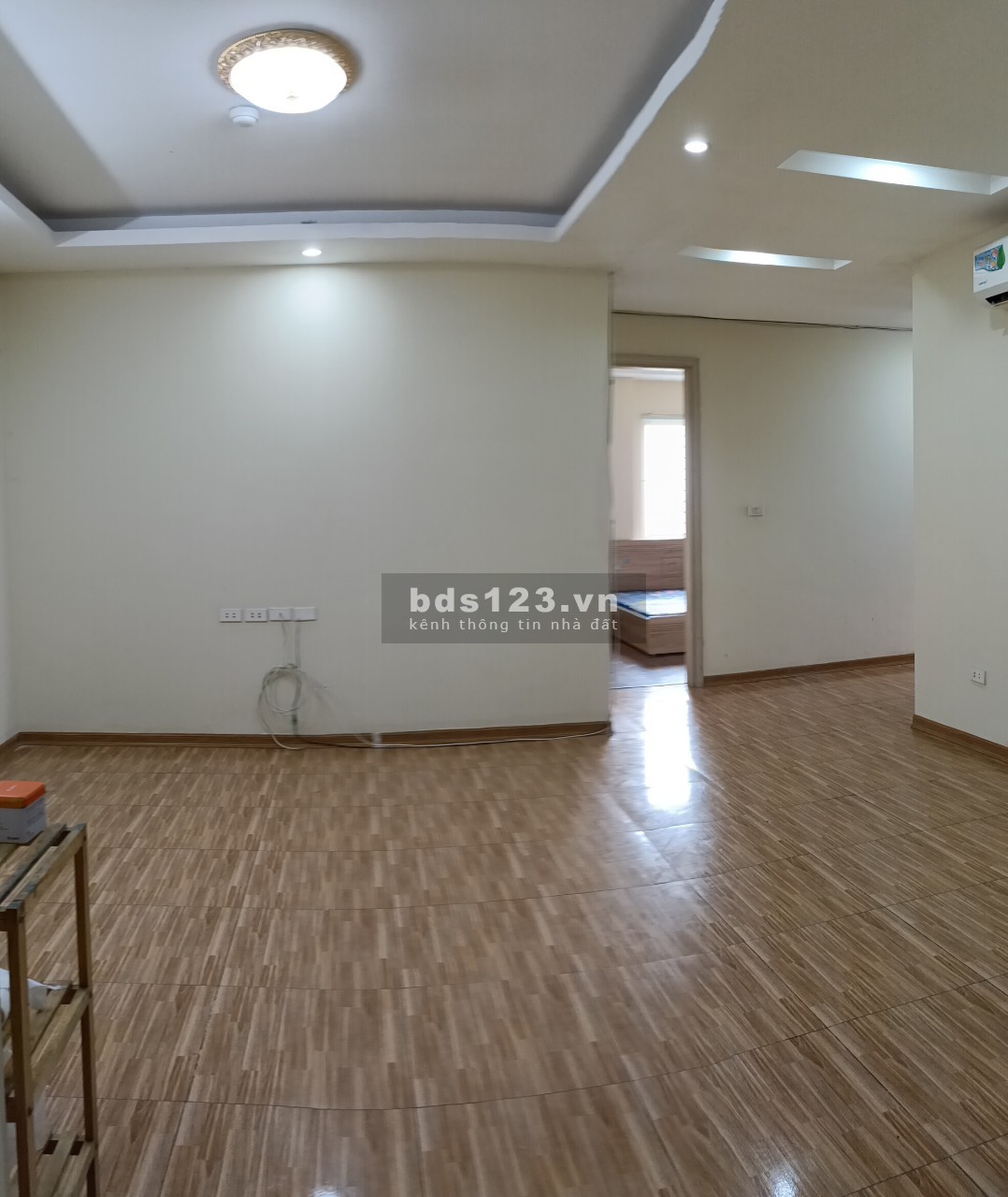 Bạn tôi nhờ bán căn hộ Ruby City CT2 Giang Biên Long Biên: 77,5m2, 3PN, 2WC
