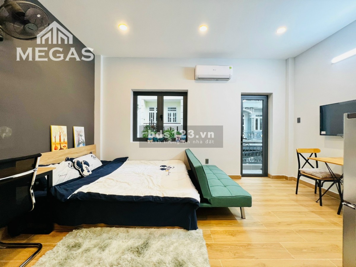 Căn hộ bancol full nội thất giá rẻ ngay Etown Cộng Hòa, ngã tư Bảy Hiền
