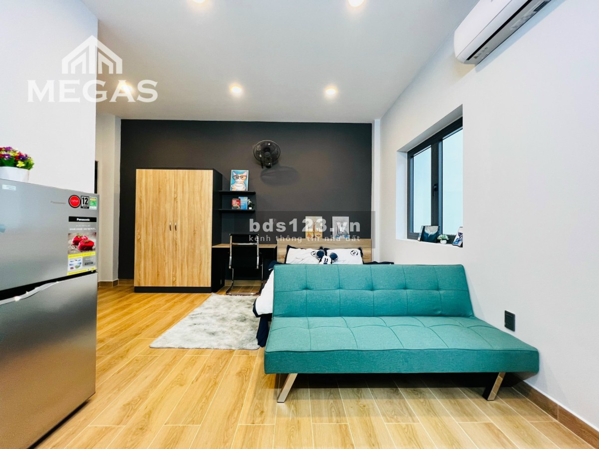 Căn hộ bancol full nội thất giá rẻ ngay Etown Cộng Hòa, ngã tư Bảy Hiền