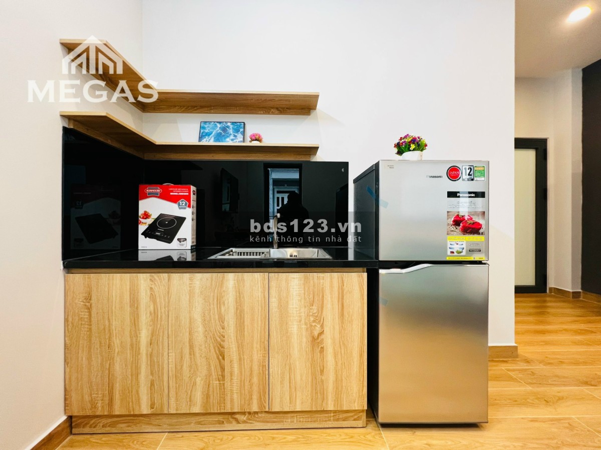 Căn hộ bancol full nội thất giá rẻ ngay Etown Cộng Hòa, ngã tư Bảy Hiền
