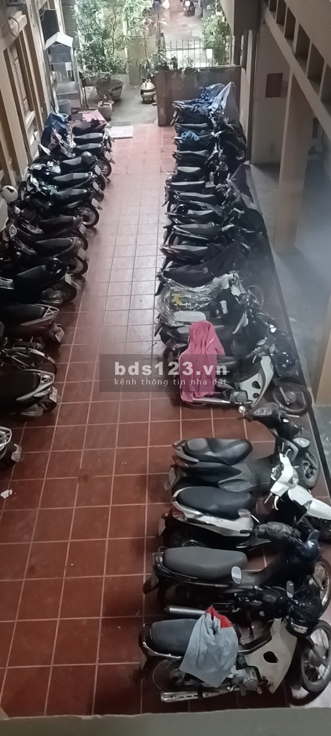 Chính chủ cho thuê văn phòng tầng 1 và tầng 3 có chỗ để xe máy, bảo vệ tại số 80 phố Láng Hạ
