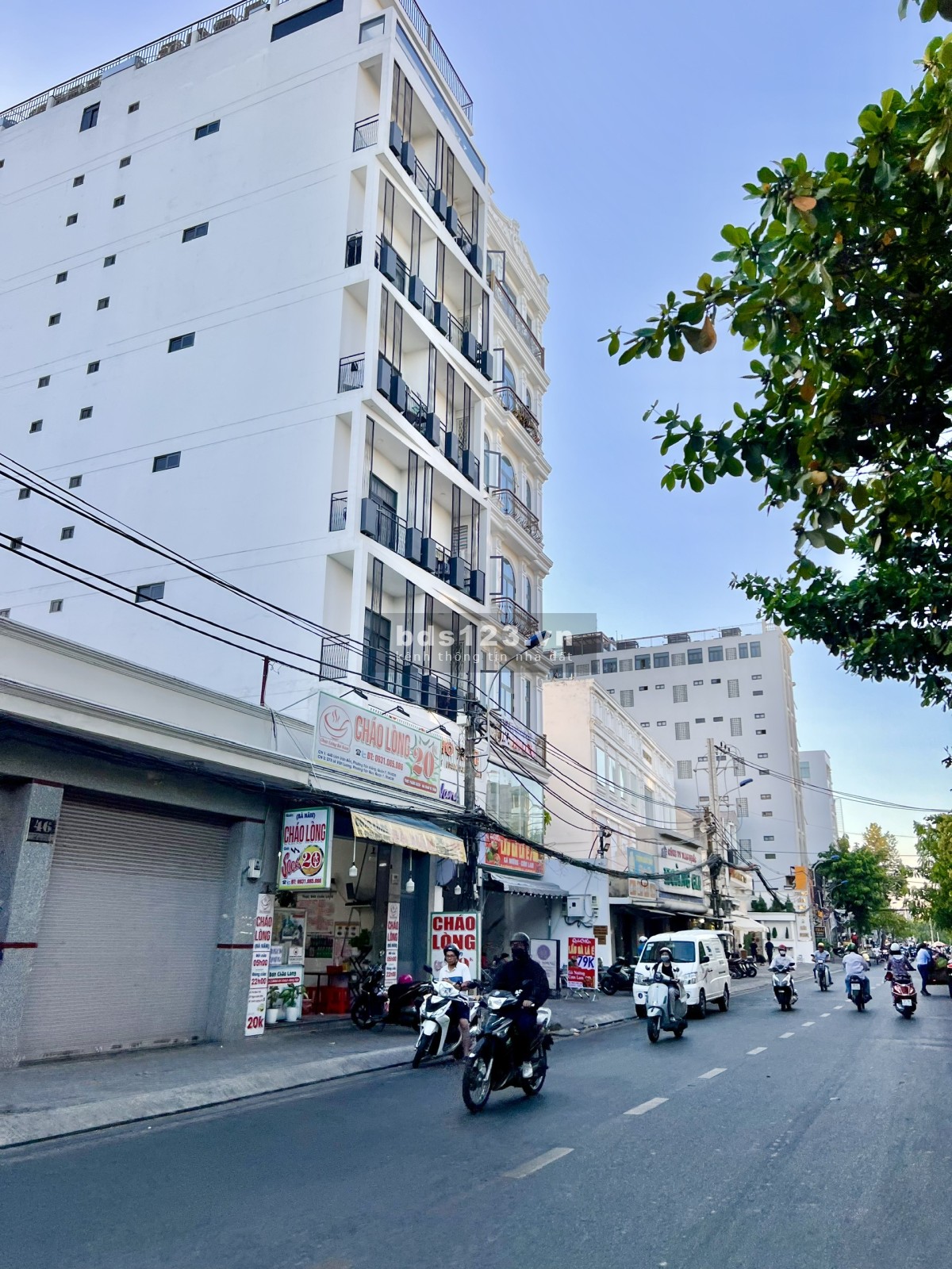 Cơ hội đầu tư - Bán tòa nhà căn hộ dịch vụ 44 Lâm Văn Bền Q7 có TN: 450tr/th DT: 7x46m giá 90 tỷ