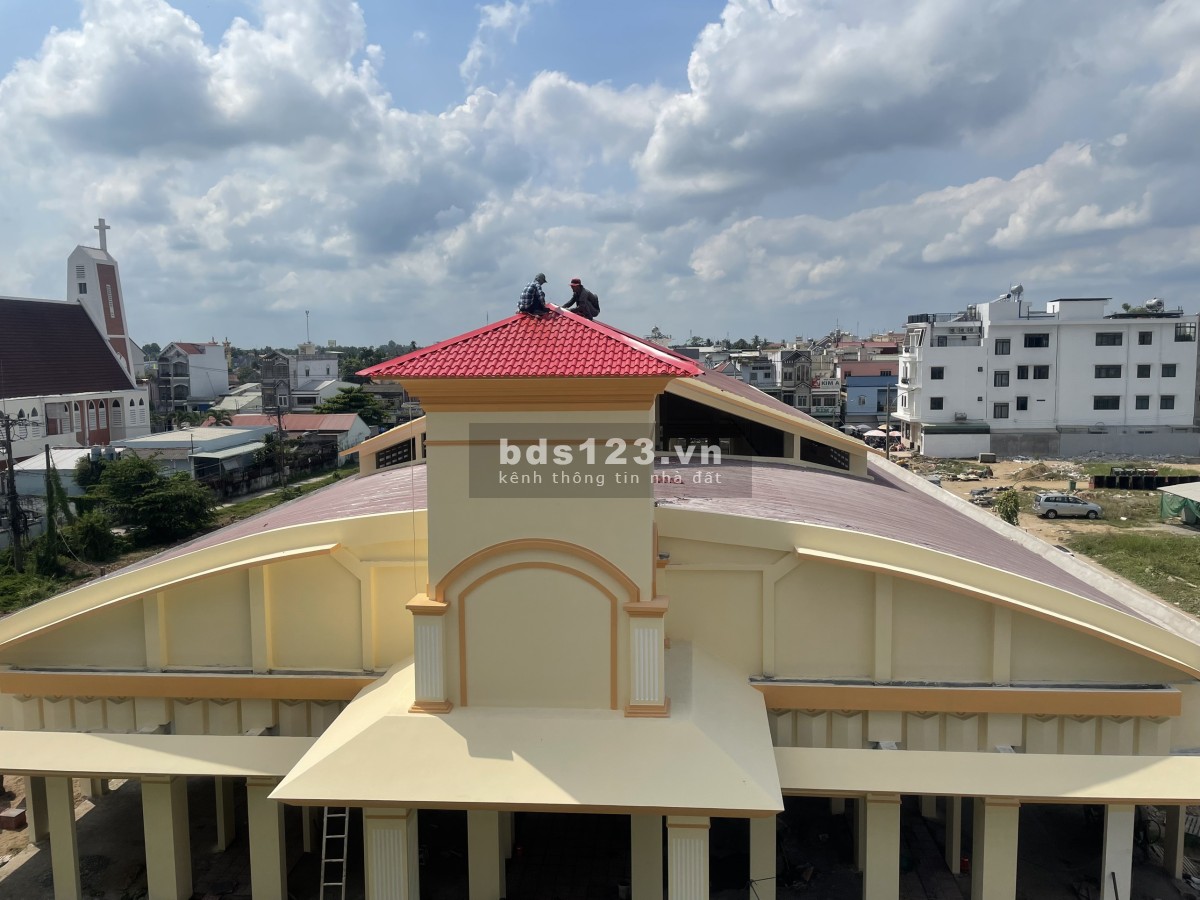 Bán nhà mặt phố 1 trệt 3 lầu - Gía tốt - Trung tâm thị xã Bình Minh