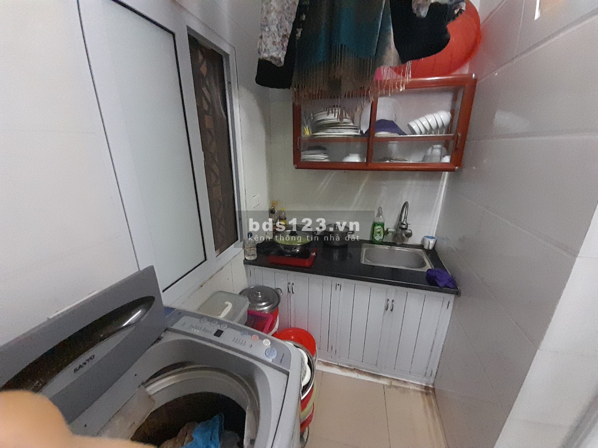 Chính chủ bán nhà 25m2 tầng 1 không nóc phố Phạm Hồng Thái, Trúc Bạch, Ba Đình, Hà Nội