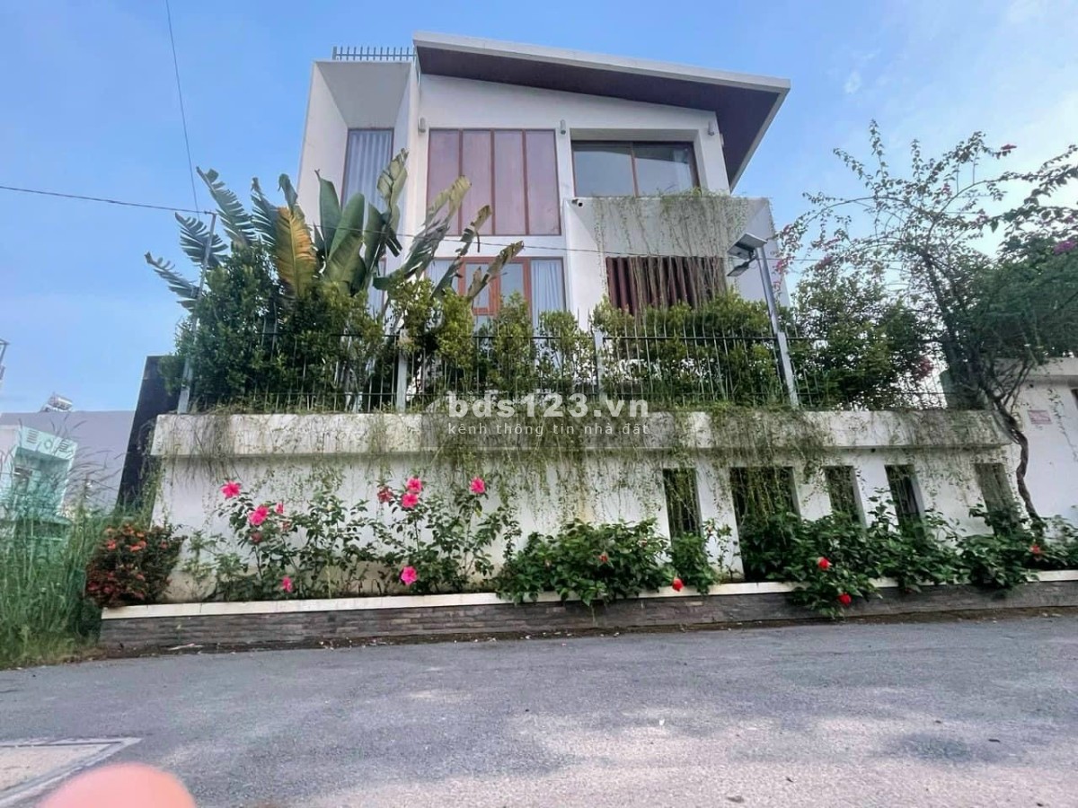 Cho thuê biệt thự 1000m2, ở Quận 9 Tp Hồ Chí Minh, giá 65 triệu/tháng