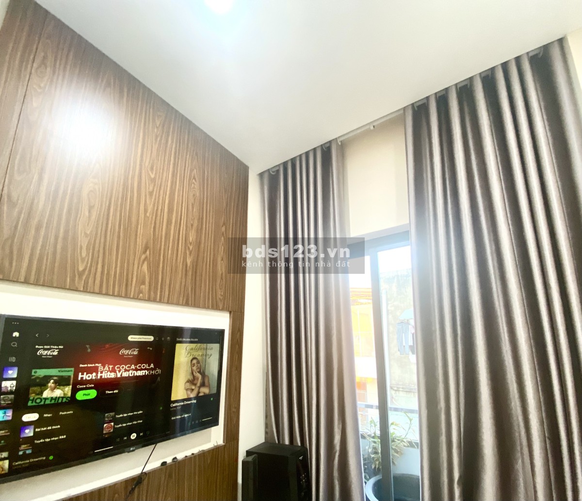 CHDV hiện đại - Đường Lê Văn Thịnh - 1PN 1WC - Full nội thất