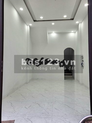 Cho thuê nhà mặt tiền 3 tầng Nguyễn Hoàng gần NVL - Hải Châu