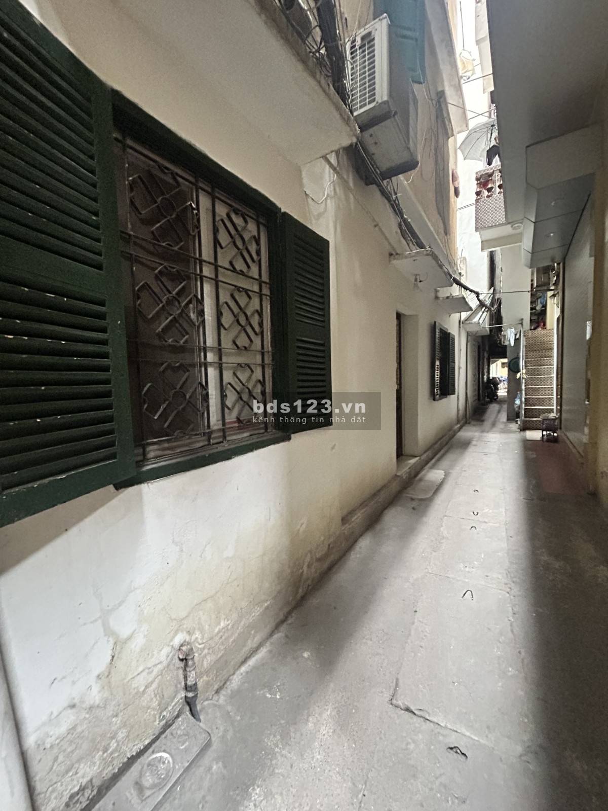 Chính chủ bán nhà 25m2 tầng 1 không nóc phố Phạm Hồng Thái, Trúc Bạch, Ba Đình, Hà Nội