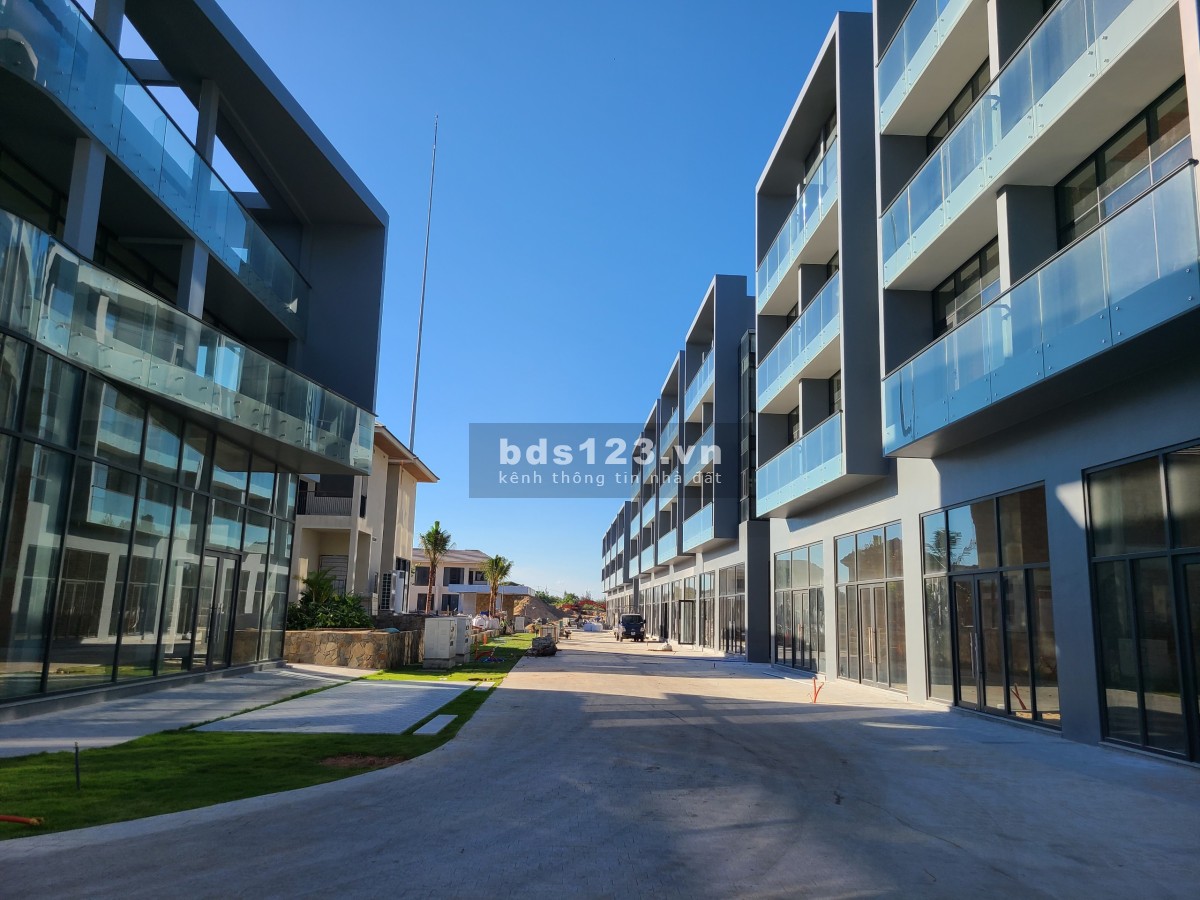 Cần bán shophouse biển 452m2 đường Độc Lập TP Tuy Hoà