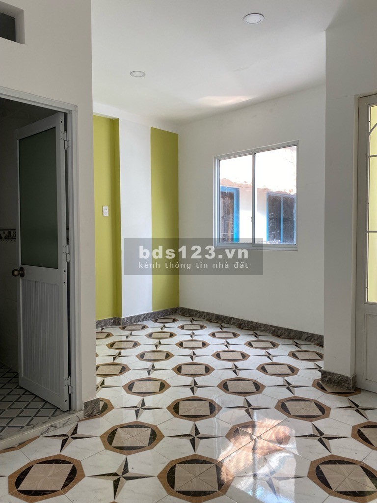 Nhà hẻm 861 Trần Xuân Soạn, Quận 7 ngang 4,2m 3 tầng giá chỉ 2,5 tỷ