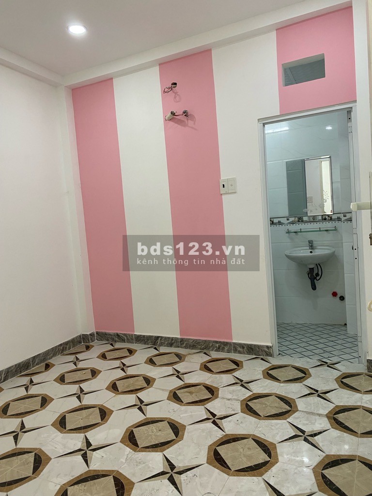Nhà hẻm 861 Trần Xuân Soạn, Quận 7 ngang 4,2m 3 tầng giá chỉ 2,5 tỷ
