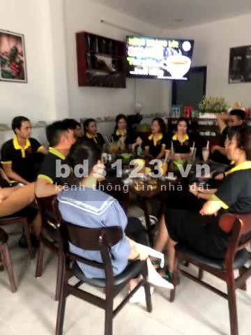 Cho thuê quán cafe 10tr/1 tháng do có việc gấp