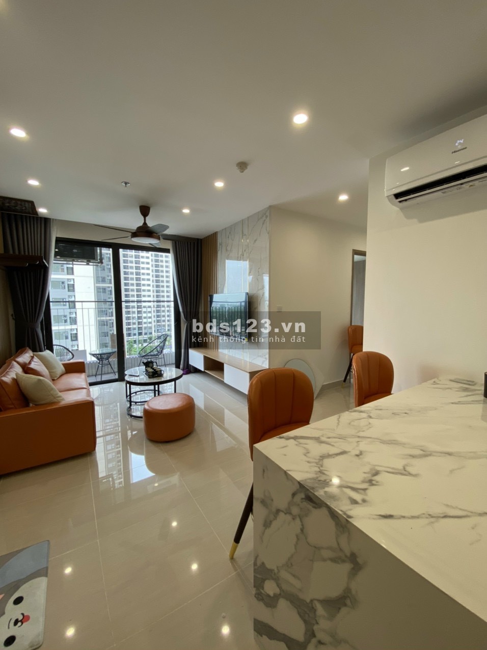 Hot! Bán gấp căn 3 ngủ tòa GS Vinhomes Smartcity, giá 4 tỷ full đồ. Lh 0949891456