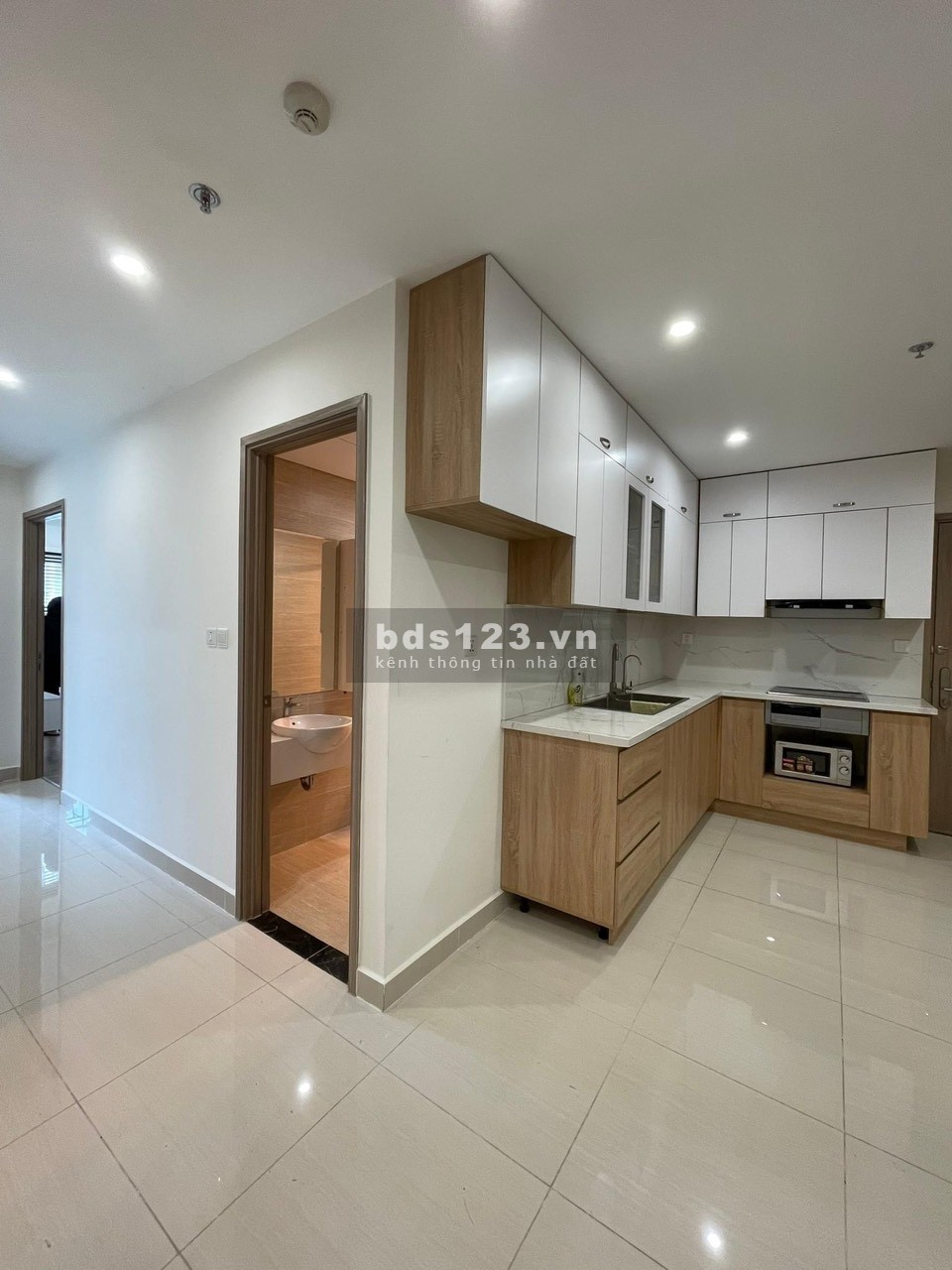 Bán gấp căn 3 ngủ vinhomes Smart City 75m2 giá 4 tỷ LH 0949891456