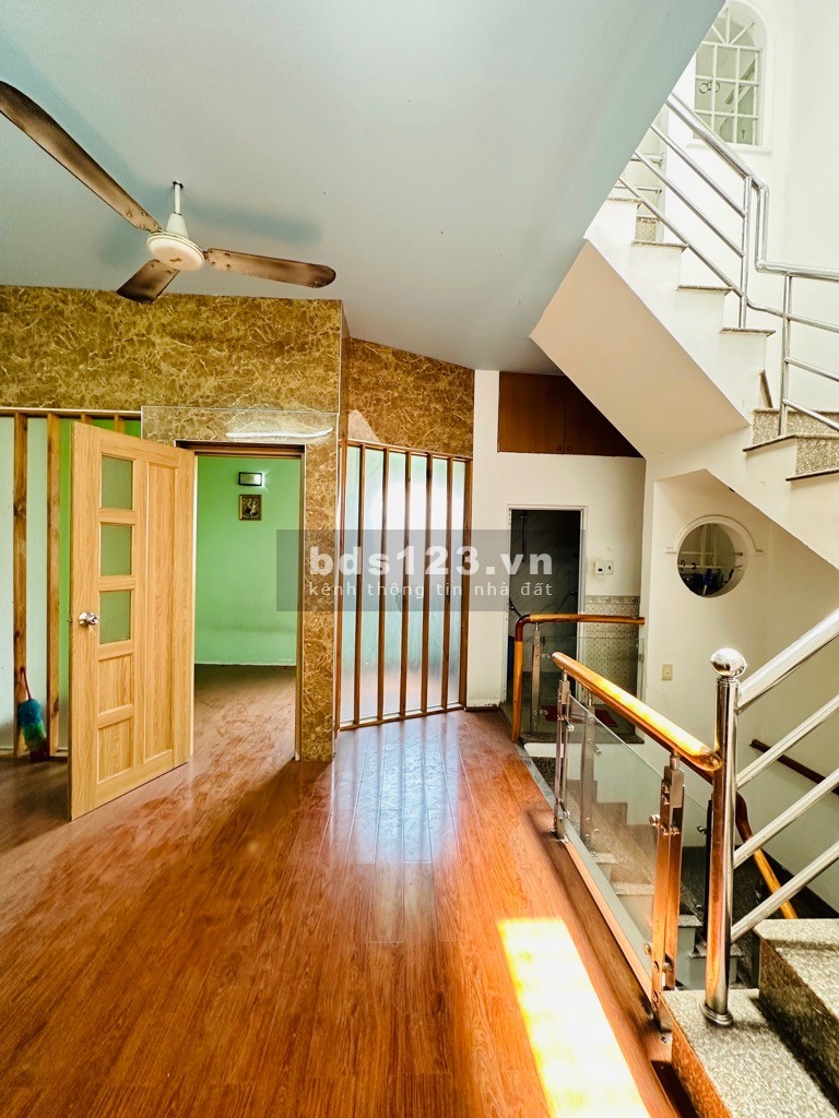 Bán nhà đẹp Tân Bình 57M, nở hậu, 3 tầng, hẻm 3m, nhích 6 tỷ