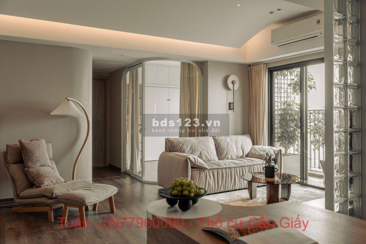 Phố Hoàng Quốc Việt – 60M2, 2 ô tô, 4 tầng đẹp - Chỉ 9.3 tỷ