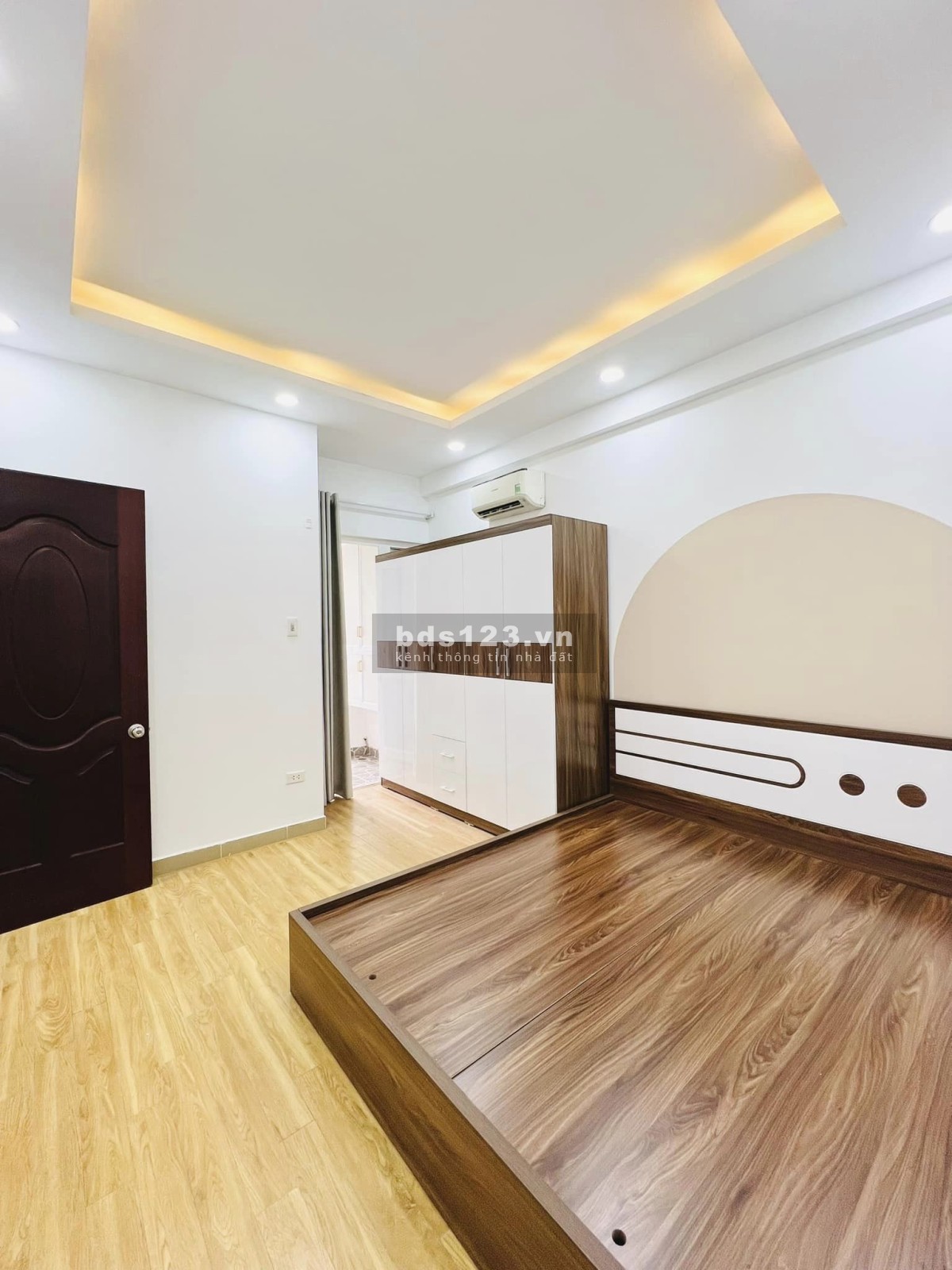 Gía 2,4 tỷ, có Nhà 3 tầng 55m2, Gần KĐT Đô Nghĩa - Yên Nghĩa, sổ riêng