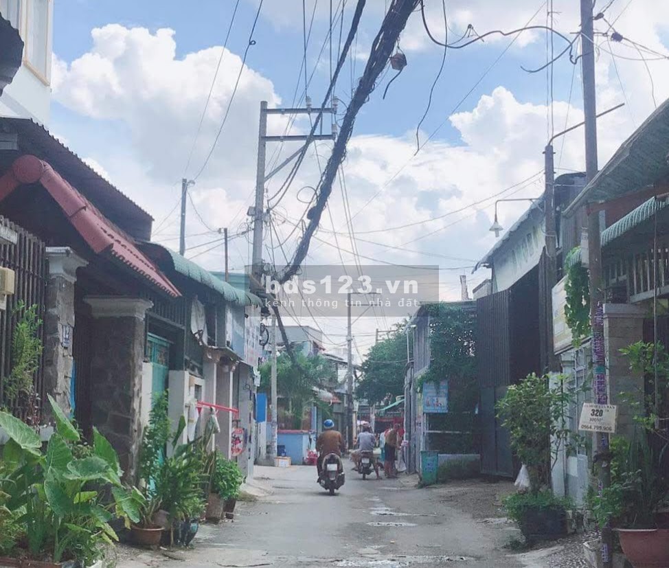(Thủ Đức) Bán nhà hxh Tỉnh lộ 43, P. Bình Chiểu, 100m2 C4, 4.15 tỷ.